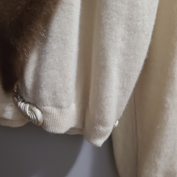 vintage 1950s Dalton cream cashmere cardigan real mink fur collar Lace Lining - Picture 7 of 16